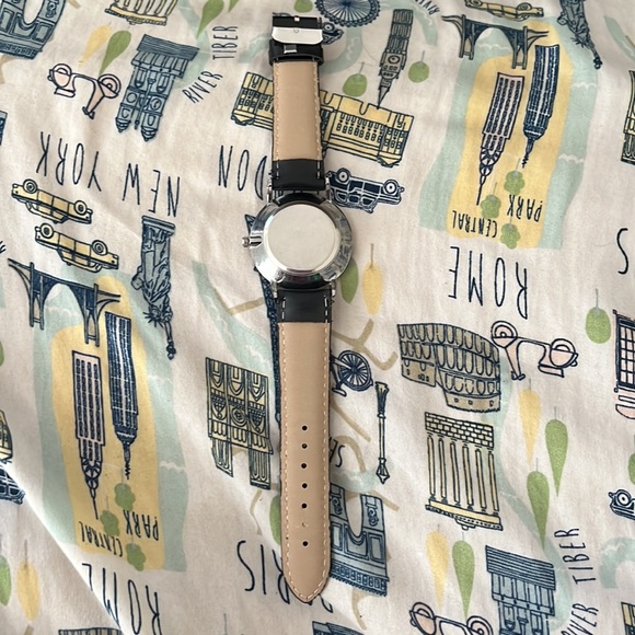 Watch - Picture 2 of 2